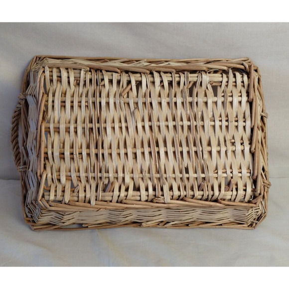 Vintage Woven & Rattan 13 1/2" Rectangular Bread/Pastry/Gift Basket - Picture 5 of 6